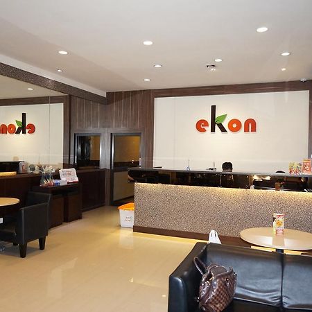 Ekon Hotel Yogyakarta Ngoại thất bức ảnh