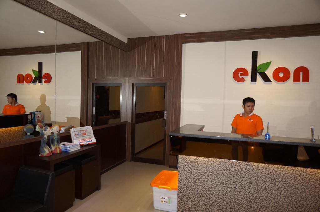 Ekon Hotel Yogyakarta Ngoại thất bức ảnh